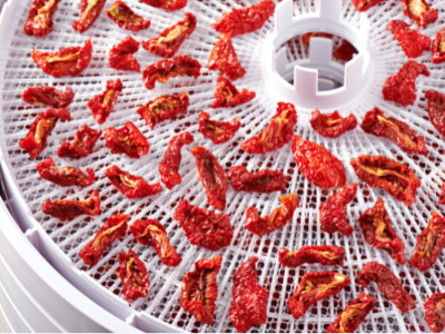 Dehydrating tomatoes